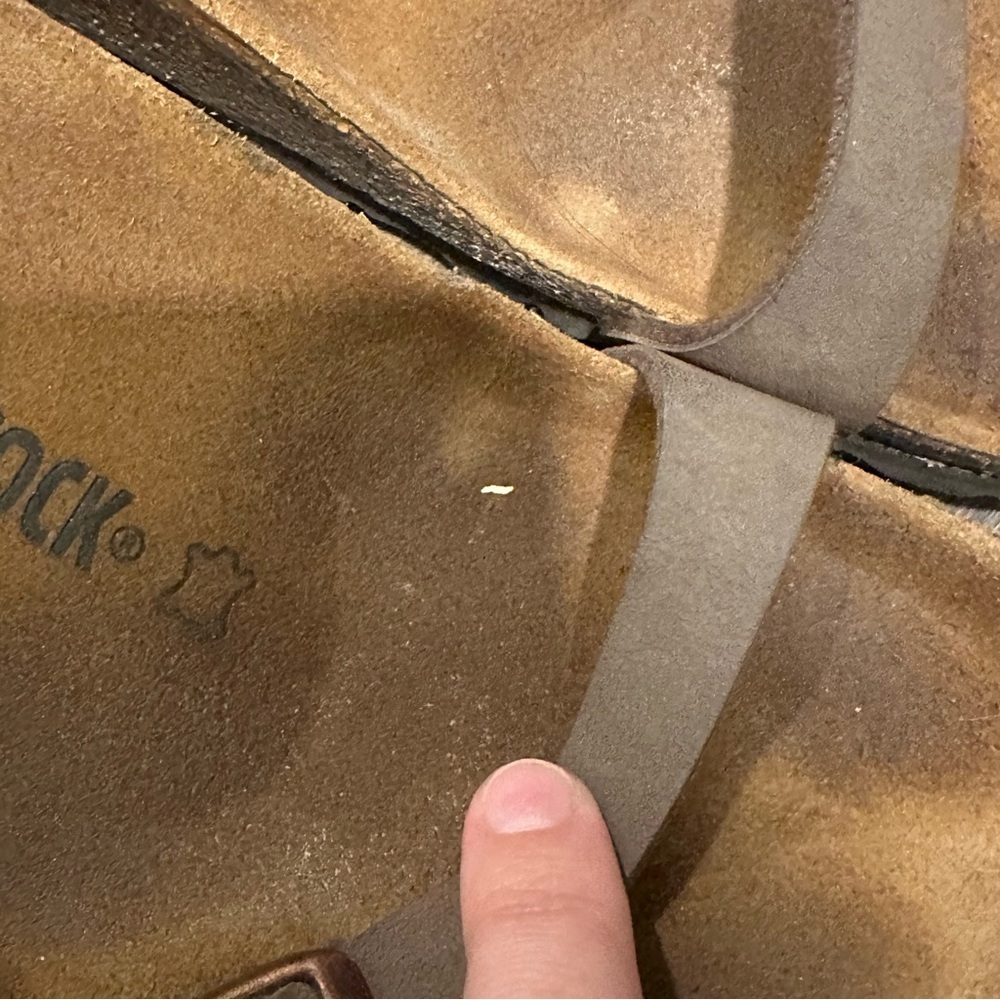 EUC Birkenstock Yara Oiled Leather Sandals - Picture 3 of 5